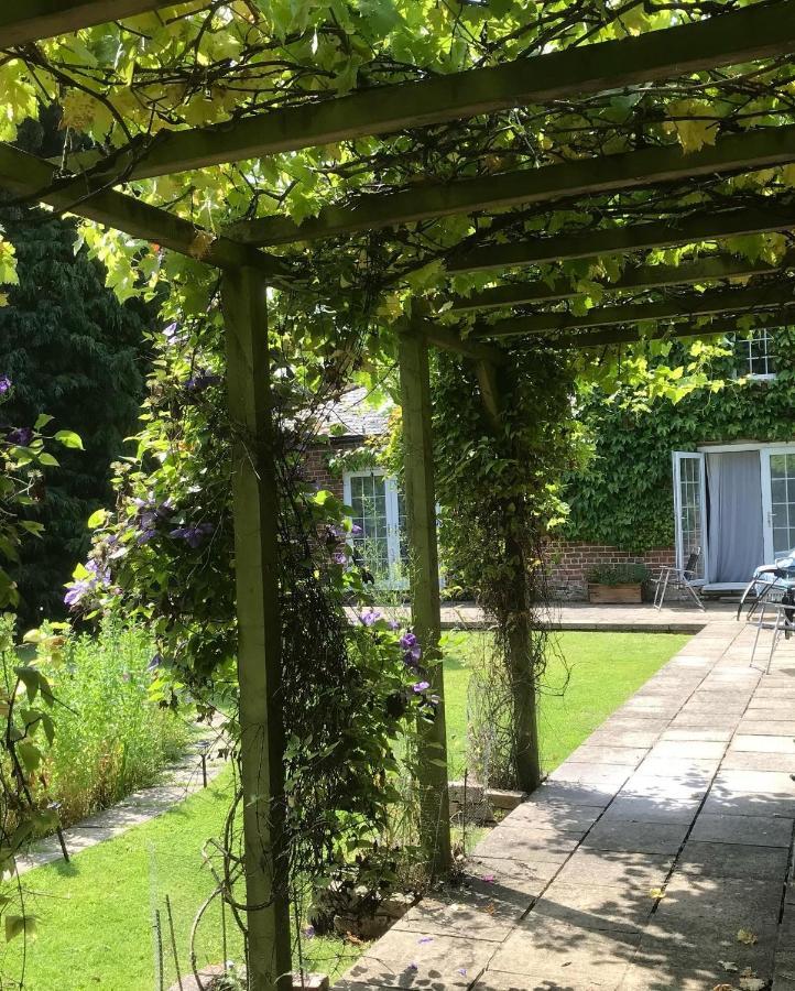 The Old Coach House At Stewton Apartman Louth  Kültér fotó